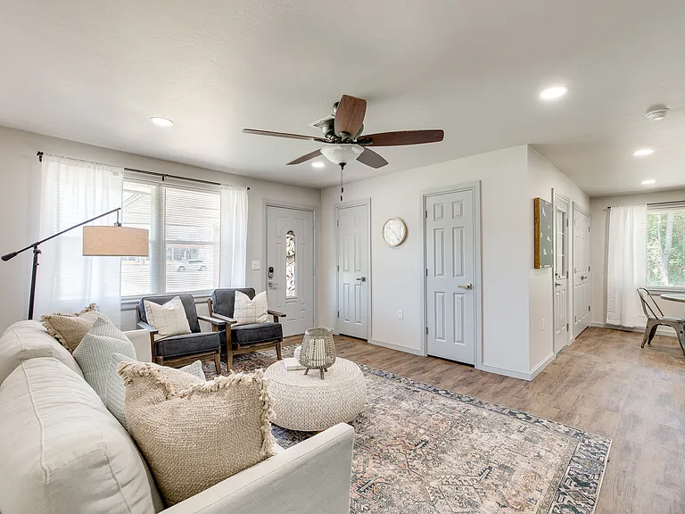2841 Cambridge Ct — Photo 22