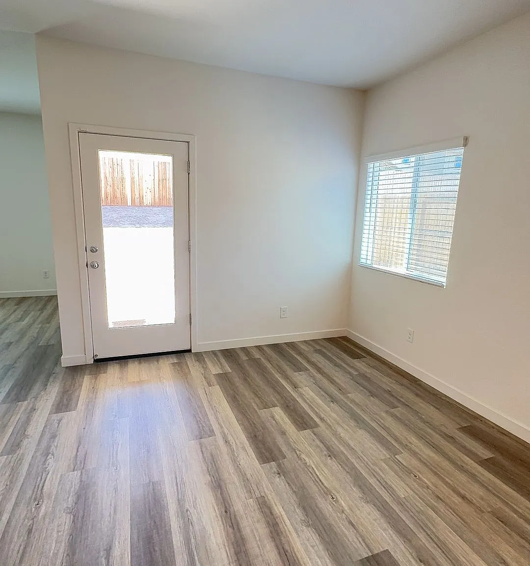 4 bed, 1825 sqft, $2,600 — Photo 3