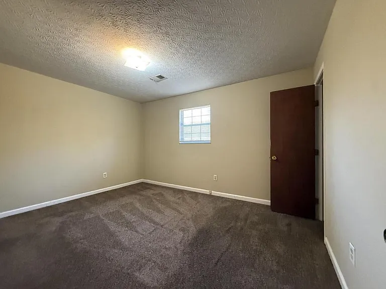1238 Clear Ridge Ln — Photo 6