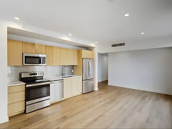 2nd image of 814 Amsterdam Ave APT 13M