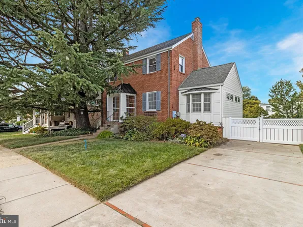 5701 18th Rd N, Arlington, VA 22205