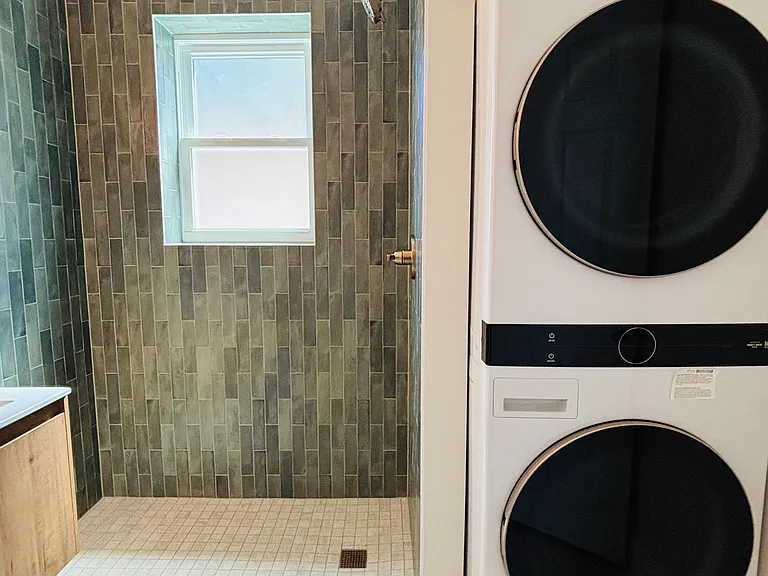 4730 W Warwick Ave #1 — Photo 4