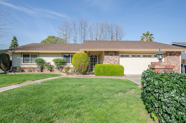 1st image of 9640 La Nuez Dr