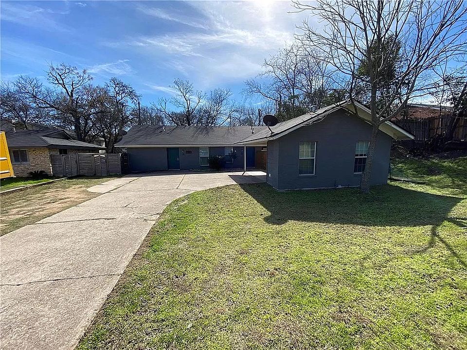 6113 Manor Road duplex