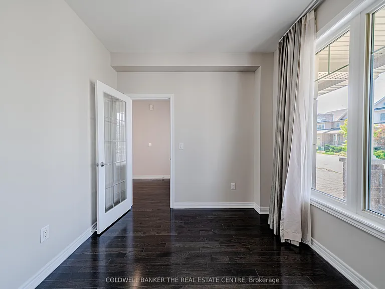 15 Military Ct — Photo 6