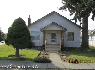305 N Spruce St, Burlington, WA 98233