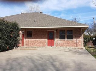 1305 Edison Ave, Bridgeport, TX 76426