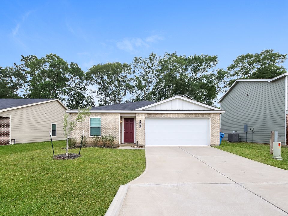 1st image of 15556 Briar Forest Dr