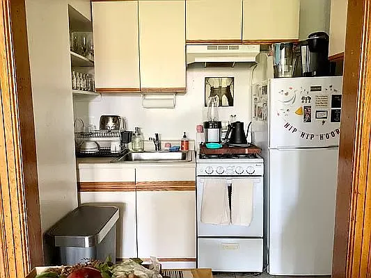 Rented by Garfield Realty  | media 16