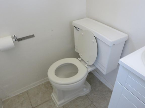 5th image of 10960 Campus St APT 12