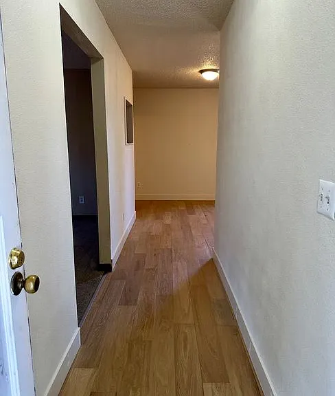 8715 NE 26th Ave — Photo 2