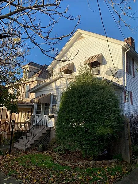 137 E Coffee St photo 1