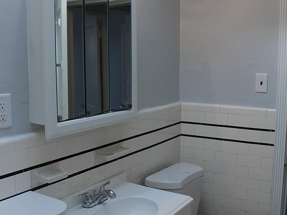 4th image of 4724 Conshohocken Ave