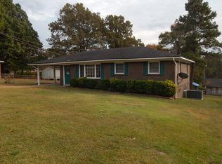 112 E James St, Collinwood, TN 38450