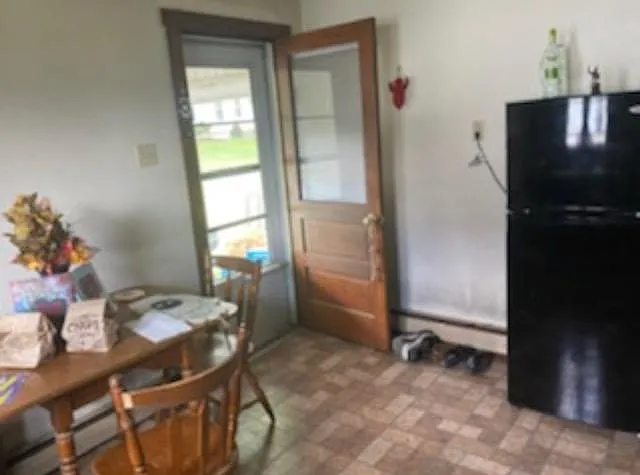 4 bed, 1400 sqft, $2,299 — Photo 4