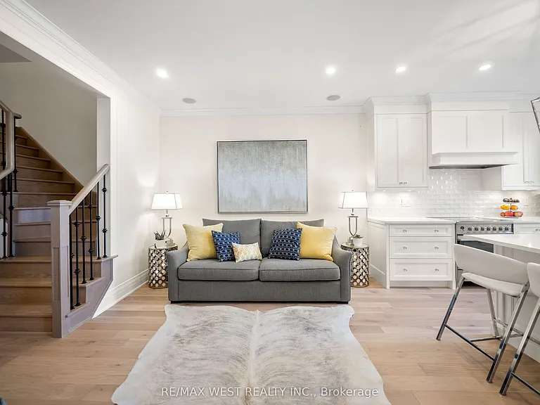 30 Drizzel Cres — Photo 11