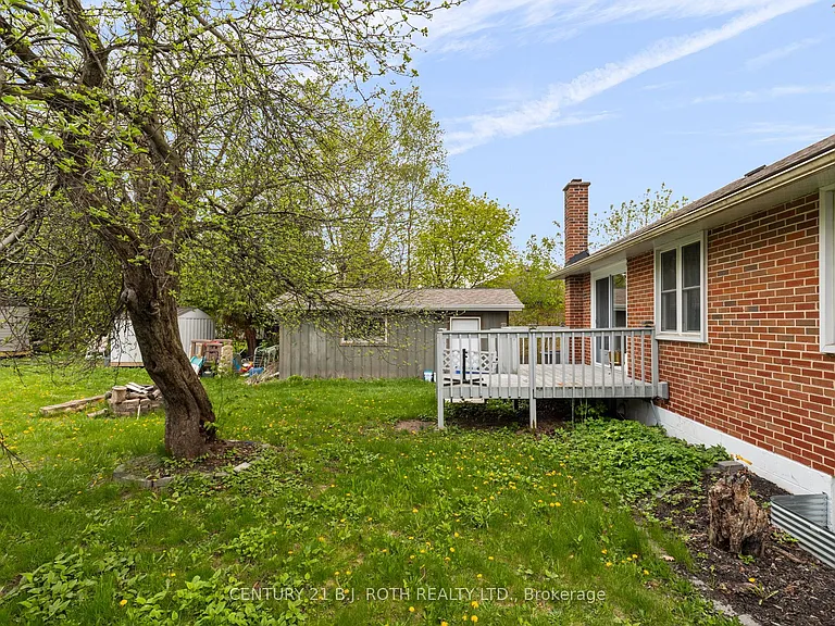 243 Wellington St E #LOWER LEVEL — Photo 17