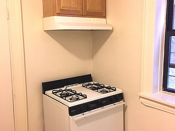 5th image of 20 Rollins St APT 2W
