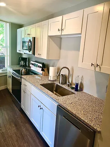 312 Emory St — Photo 4
