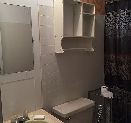 3rd image of 1103 E Burton St Trlr 9