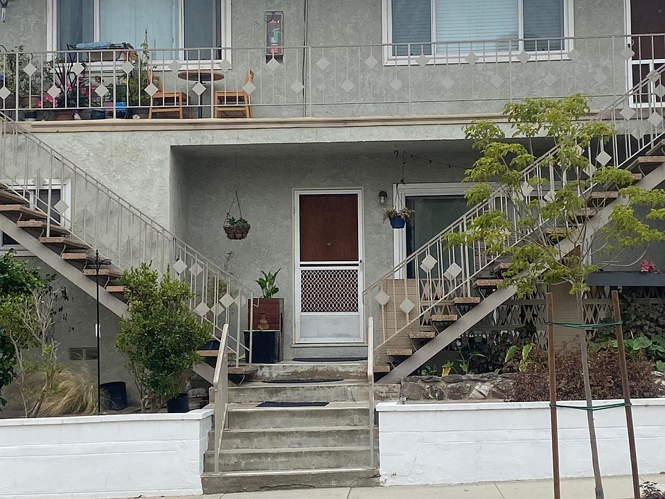 2nd image of 725 Main St APT B