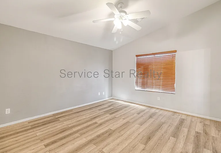 4601 N 123rd Dr — Photo 15