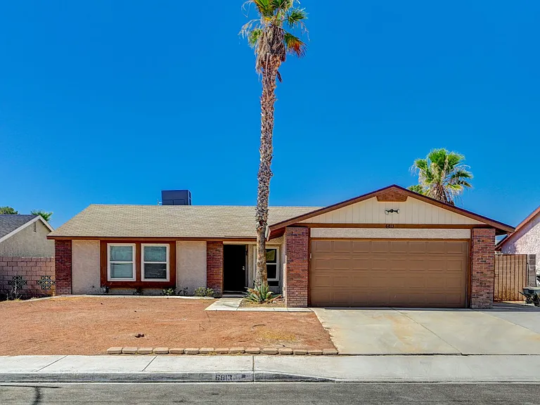 6813 Greydawn Dr — Photo 1