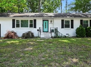 221 Hankins Dr, Hampton, VA 23669