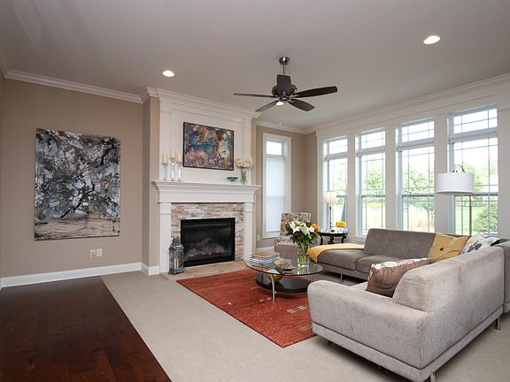 5th image of 10664 Arrowwood Dr