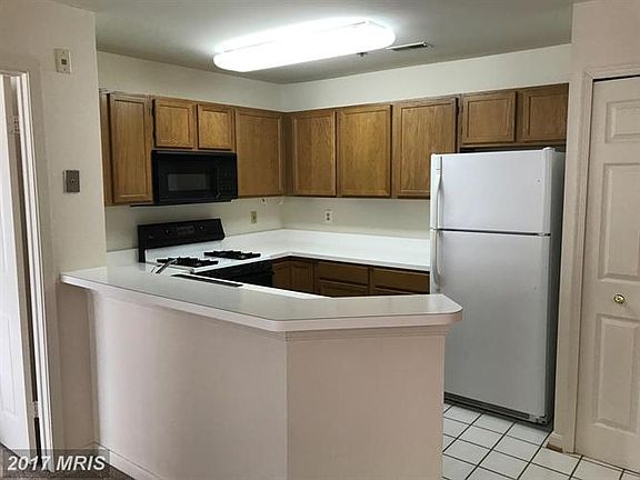 3rd image of 1300 Sheridan Pl Unit G