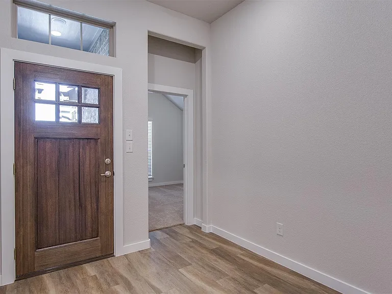 12376 Iveson Dr — Photo 4
