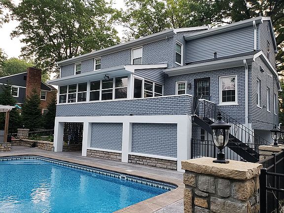 2nd image of 8767 Appleknoll Ln