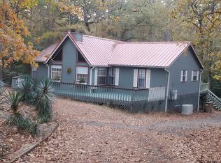 231 Lamplight Path, Holly Lake Ranch, TX 75765