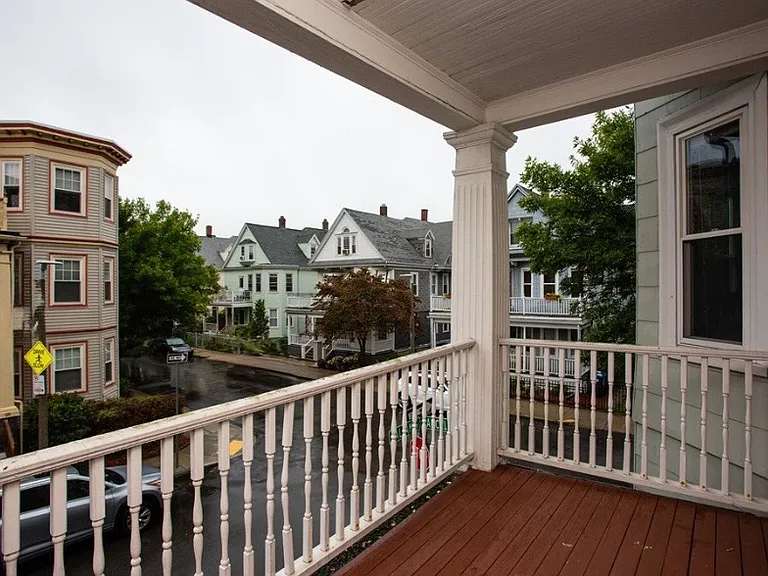 19 Hallam St #2 — Photo 11