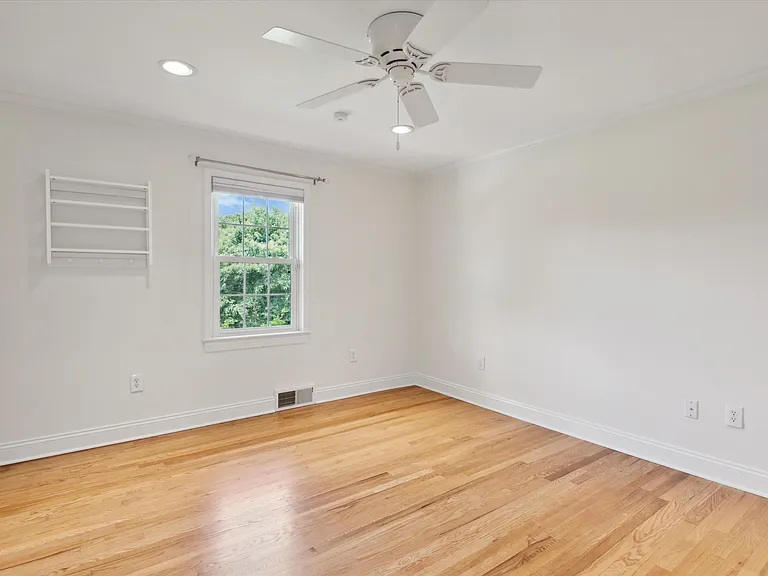 432 Webb Rd — Photo 16