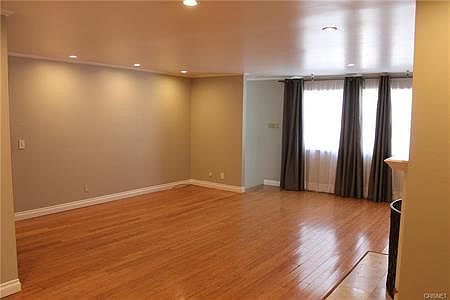 3rd image of 14201 Dickens St