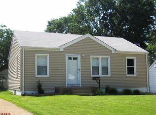 10658 Saint Philip Ln, Saint Ann, MO 63074