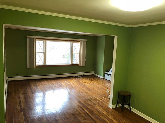 5th image of 4549 165th St Fl 2nd