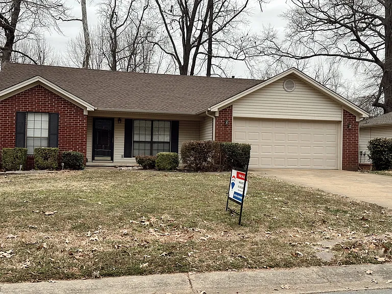 20 Shaded Oaks Dr — Photo 1
