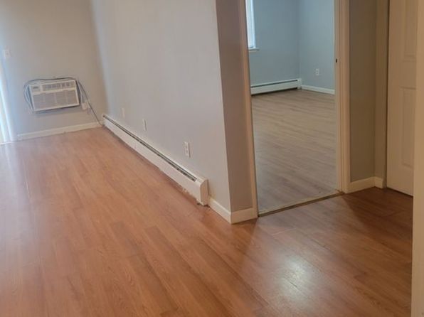 581 Crown St APT 57