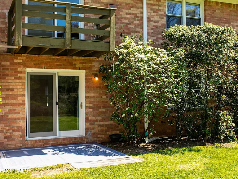 96 East Ave #85 — Photo 17