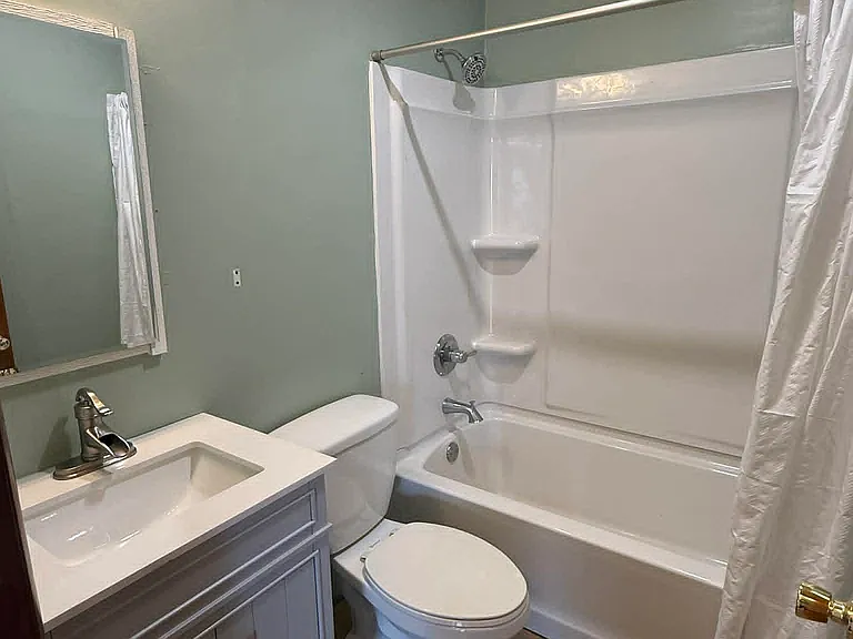 124 Lester St #124 — Photo 11