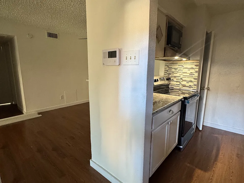 8110 Skillman St #1049