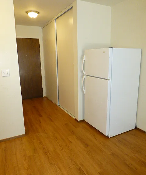 410 Bellevue — Photo 15
