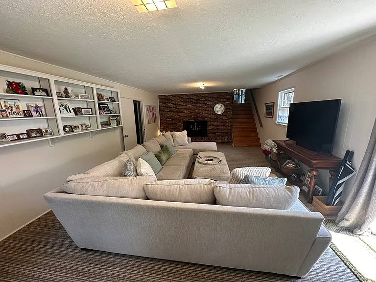 804 Valley View St — Photo 46