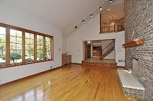 3rd image of 12 Brentwood Dr
