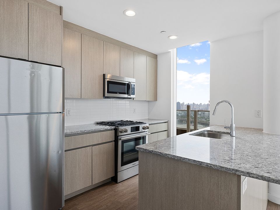 1st image of 22-44 Jackson Ave #1506