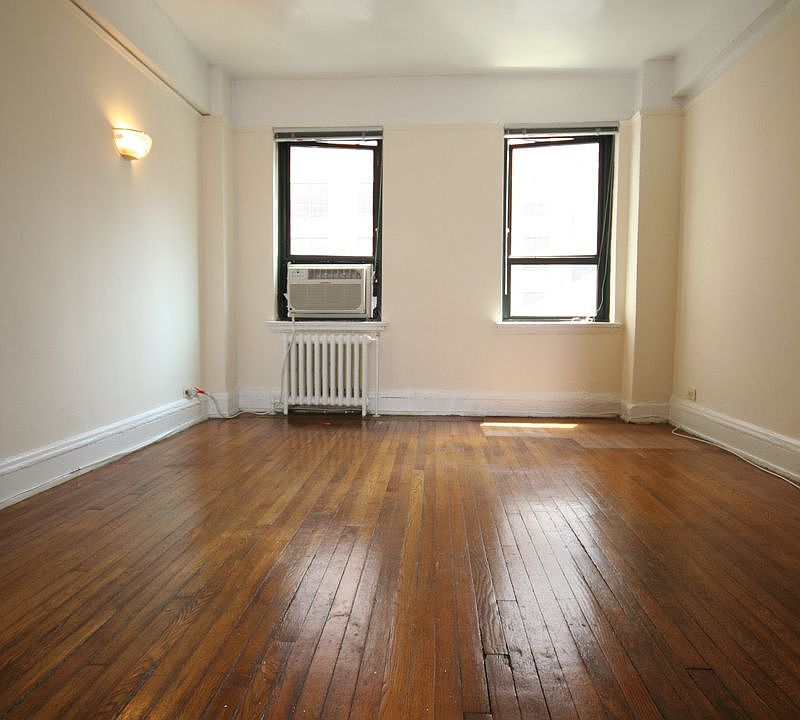 1st image of 11 Waverly Pl APT 7H