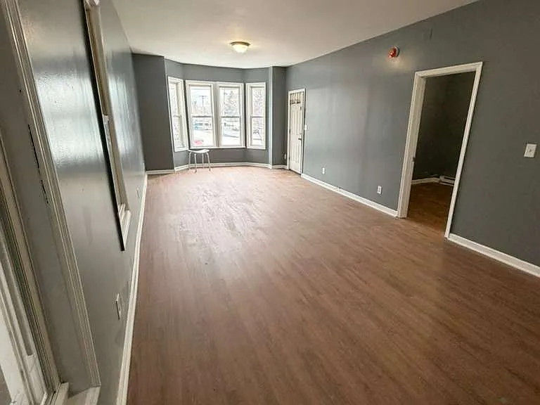 884 3rd Ave #3 — Photo 6