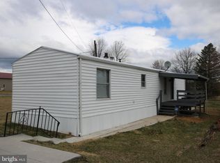 3672 Centennial Rd, Hanover, PA 17331